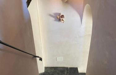 Iconic Italian Townhouse w Rooftop Terrace & Mountain View, Pigna - Foto 17