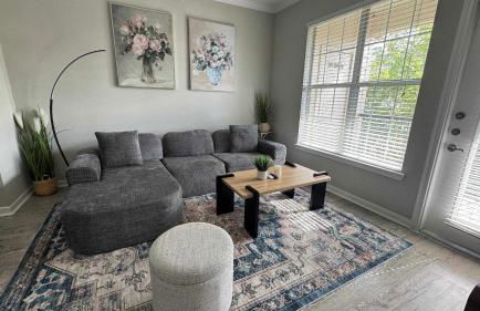 Serene 1BR Magnolia Retreat Relax & Explore - Photo 1