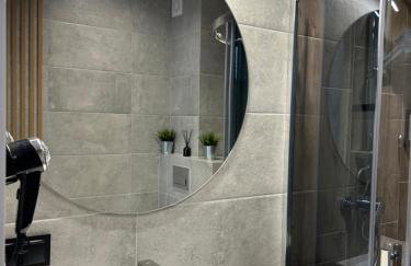 Lux Apart - Apartamenty z jacuzzi i sauną nad Wisłą - Photo 15