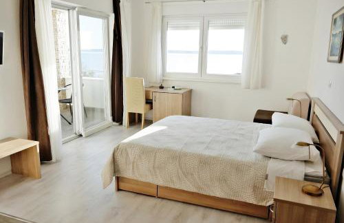 House Natali 70m from the beach - free EV top up - Photo 3