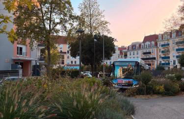 Elegant Apartment with Private Parking, close to Paris - Foto 25