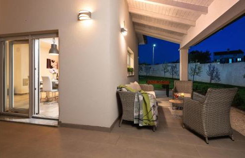 Three-Bedroom Holiday Home In Cetinici - Foto 16