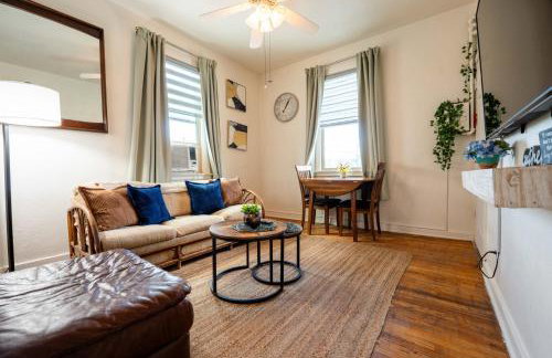 Bloom and Relax Historic 1BR in Downtown - Foto 20