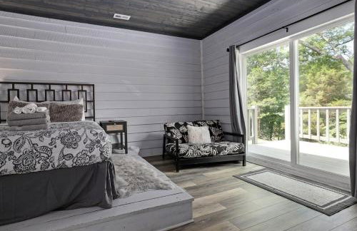 Dog Friendly Lakeside Escape with Hammock and Fire Pit - Foto 65