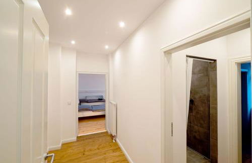 Monteurwohnung-in-Villa-8-Betten-WLAN-TV-Einbaukueche-Ahrensburg-Zentrum-Naehe-Hamburg-AGRP1201 - Foto 20