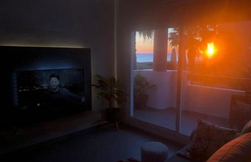 Apartasuites Royal Zahara, Máximo confort con vistas al mar - Photo 13