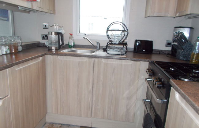 3 Bed Caravan - Sleeps 8 - Wifi - Parking - Foto 5