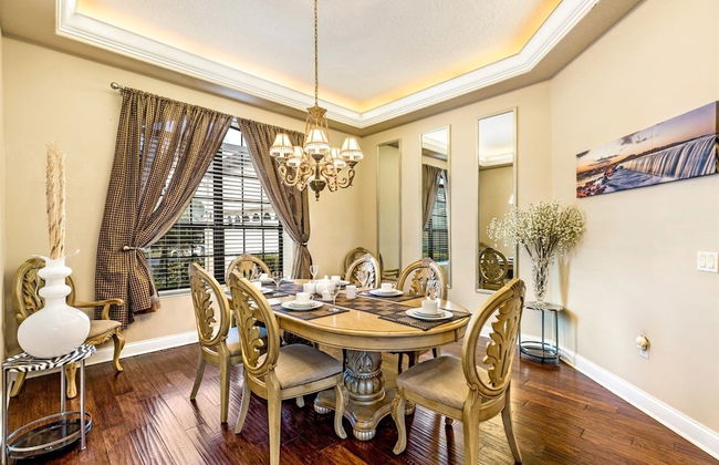 Stunning Large 7 bed Home With Private Pool, Spa, Balcony, Cinema Room, Fitness Suite and Able to see the Disney Fireworks - 467 - Foto 22