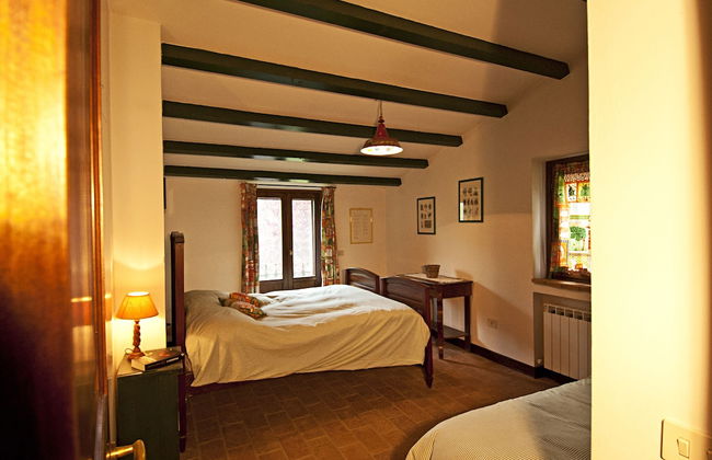 Casale Chimneys Immersed in Olive Trees - Foto 2