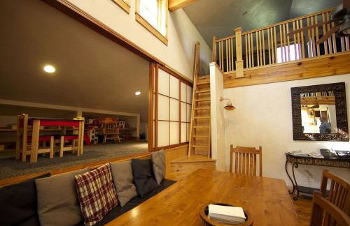 Stately and Unique Cabin Rental with a Wood-Burning Stove near Logan, Utah - Foto 3