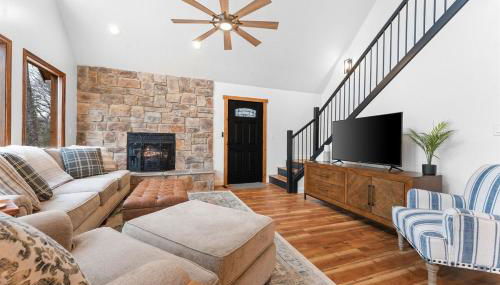 Remodeled Lakefront Cabin, shuffleboard, Starlink - Foto 3