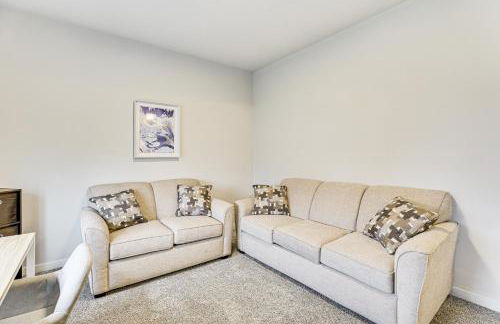 Spacious and Modern Home with Deck in Oregon! - Foto 12