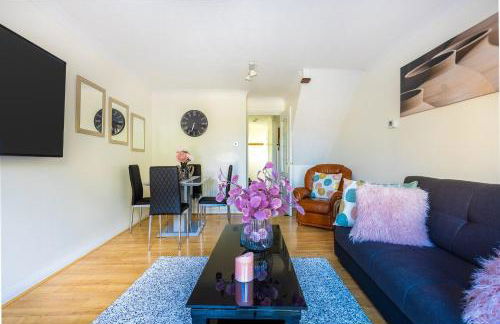 Cozy Family-Friendly House (3mins from Erith and Slade Green station) - Photo 14