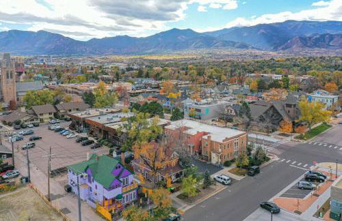 Tiger Lair Walk to CC Historic Downtown COS 4BR - Foto 44