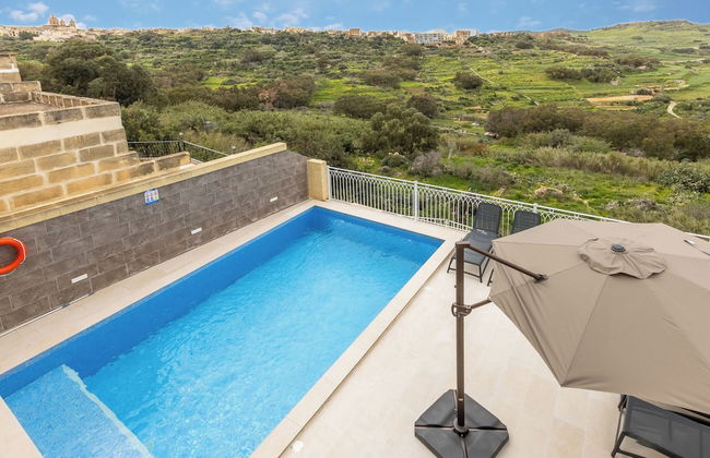 Magnifica Gozitan Villa Pool And Jacuzzi - Foto 25