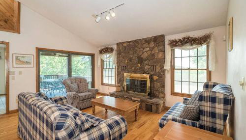 EXPLORE & RELAX in NATURE - A 100-Acre Retreat - Foto 1