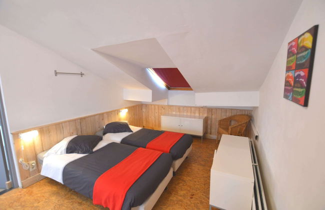 Rustic Farmhouse With Pool - Photo 11