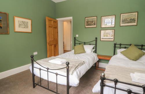 Cwmalis Hall - Photo 36