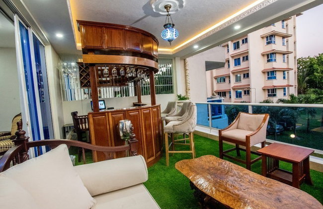 Lux Suites Hayana Palm Apartments - Photo 38