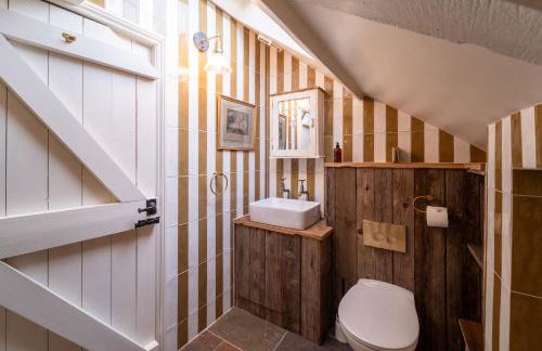 Unique renovated former chapel - Pass the Keys - Photo 13