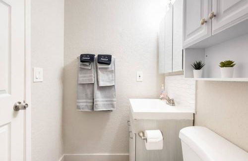 Spacious 2BR Condo, Steps to Downtown Gilbert, King Bed & Laundry - Foto 26