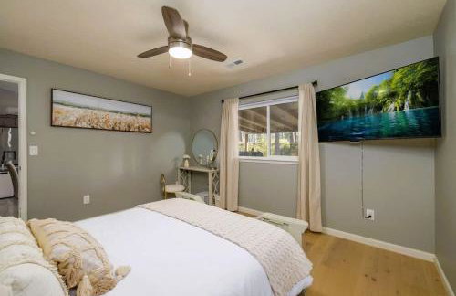 Comfy CDA Family Home with Fire Pit and Huge Yard - Foto 12