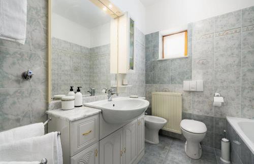 Spacious Apartment in Markoci - Foto 24