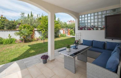 1 Bedroom Awesome Apartment In Nova Vas - Photo 13