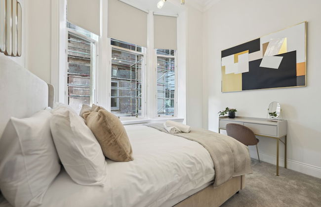 Blythswood Apartment 2 - Photo 13