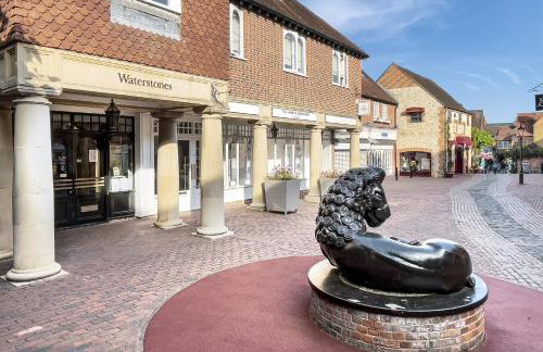 Bright 1 bedroom apartments near Farnham Castle - Photo 9