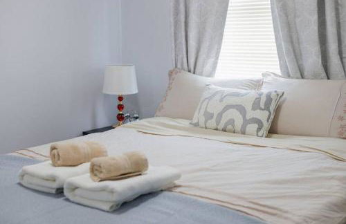 Convenient Braintree Home - 3 Bedroom Sleeps 8 - Foto 4