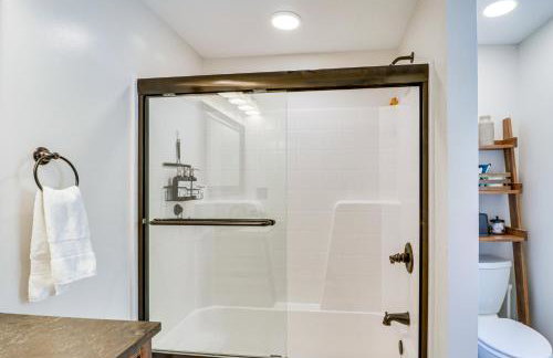 Great for Families! Woodsy Cabin in Lost City - Foto 11