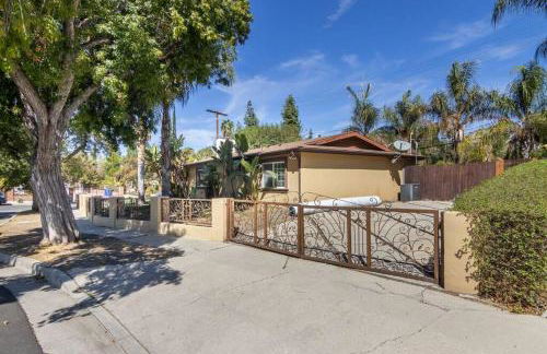 Woodland Hills 3 bedroom w/ pool and spa - Foto 19