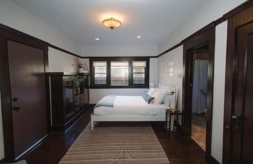 Balboa 6BR Mansion with Hot Tub and Game Room - Foto 32