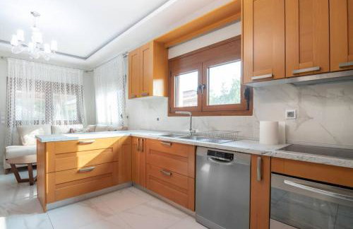 Διαμέρισμα με αυλή στη Μέλισσα - Foto 11