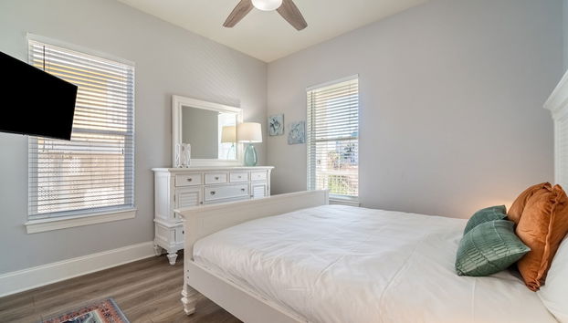 Tidepool by Avantstay 2min Walk to Miramar Beach! - Foto 4, Habitación