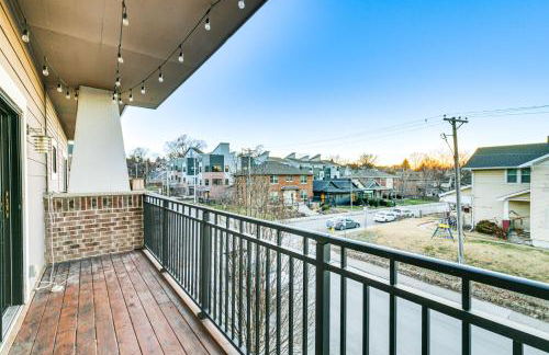 Stylish Omaha Home with Balcony - 2 Mi to Downtown! - Foto 2