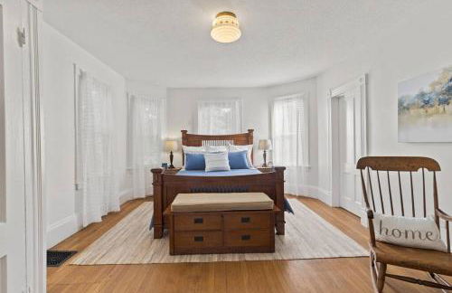 Prime West Hartford Center Location- Historic Gem - Foto 21