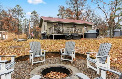 Cute Whitefish Cabin with Hot tub - Foto 22