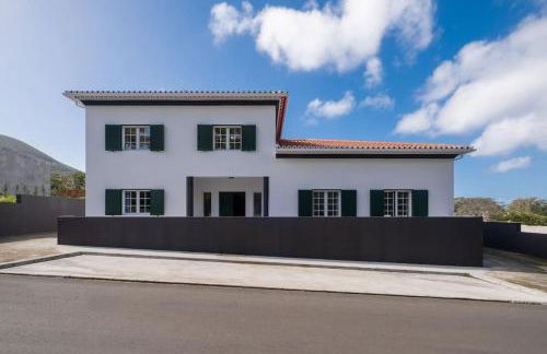 Batalha Family House - Photo 3