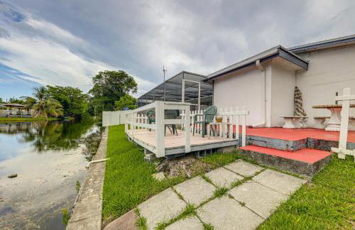 Canal-Front Gem with Pool 3 Mi to Hard Rock Stadium - Foto 22