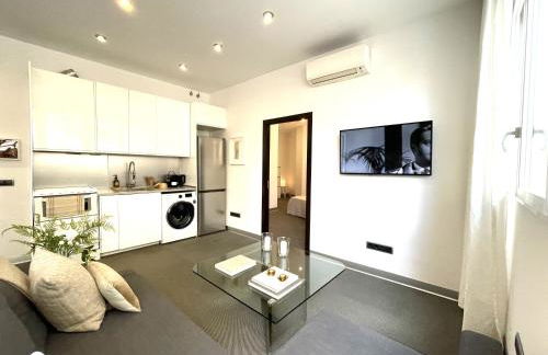 Impecable, nuevo, cómodo, frente al metro Colombia - Photo 7