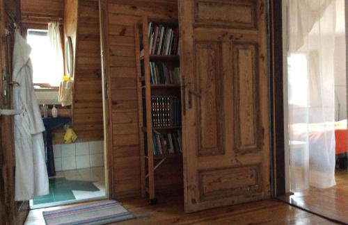 Pokój w domu z ogrodem w Milanówku - Foto 16