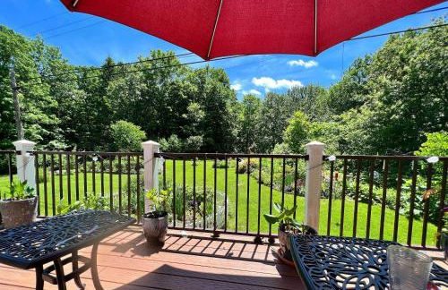 Mid-Century DJs Dream near Rhinebeck - Photo 1