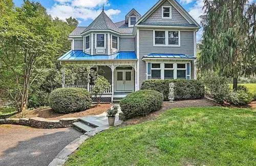 Charming Country Home with Hot Tub, Pond & Creek - Foto 1