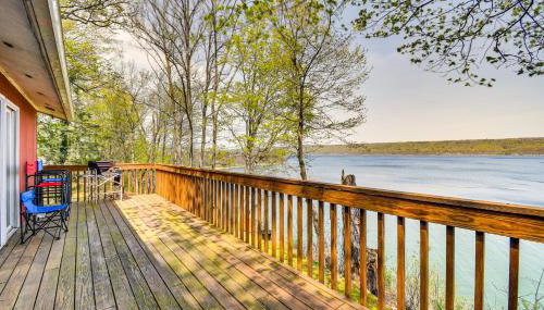 < 1 Mi to State Park: Trumansburg Cottage w/ Deck! - Foto 2