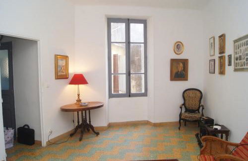 3 Bed-Sleeps 6-Balcony-Pets-Parking-Town Centre - Photo 22