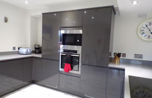 Tower Ridge Apartments - Photo 2