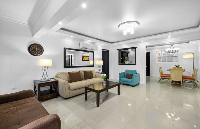 Urban 5BR Private Pool Getaway 10 Min- Bch - Foto 2