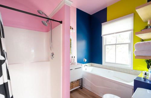 INSTA worthy Home! *Sleeps 8* - Walker's Point! - Foto 65